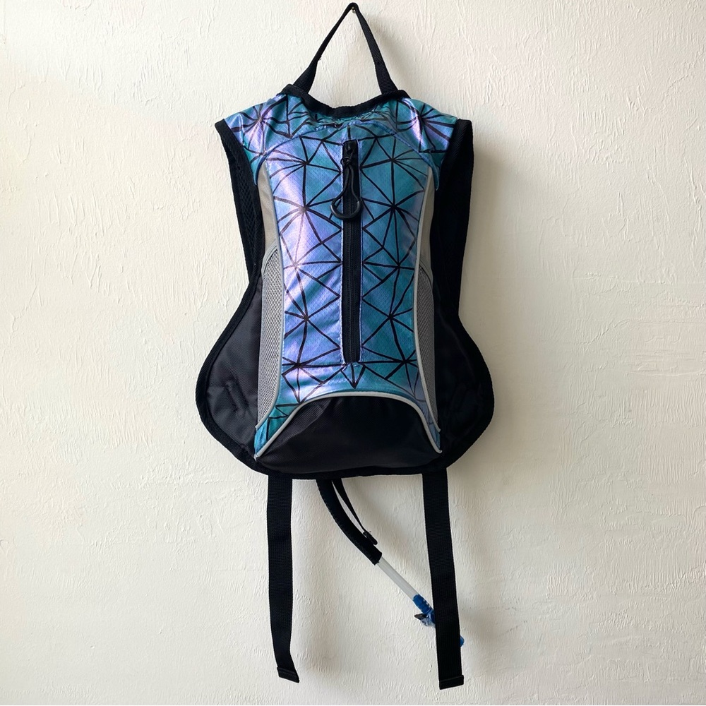 Colorshift Holographic Aduro Sport Water Hydration Backpack Hiking Walking - Picture 8 of 8